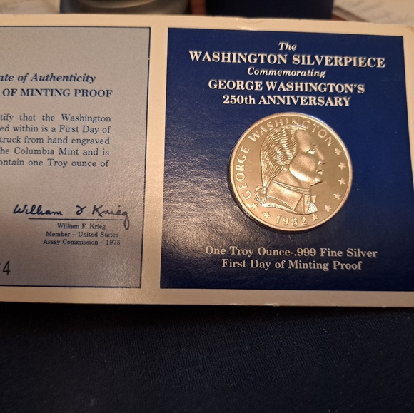 George Washington 250th anniversary  1982 one ounce silver numbered  in blister - Picture 4 of 6